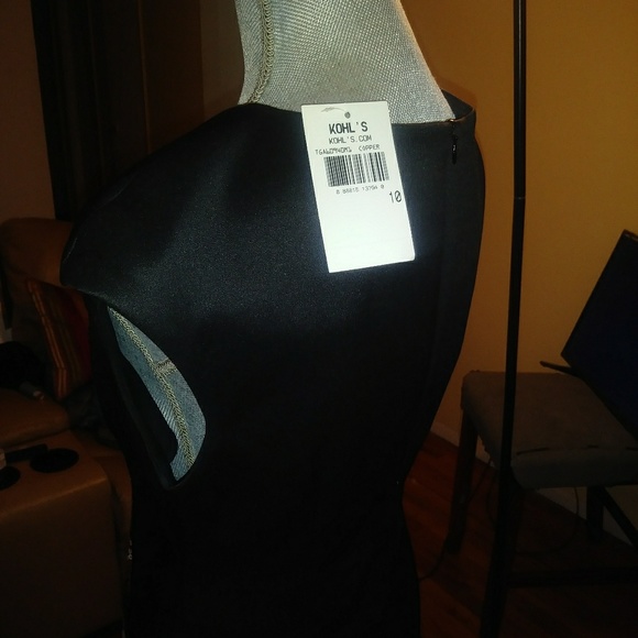 Dress - Picture 2 of 5